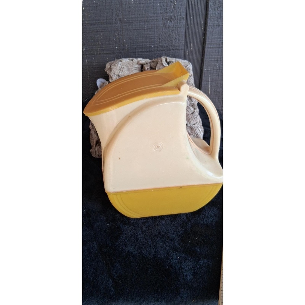 Vintage Yellow & White Plastic Pitcher Water With Lid
